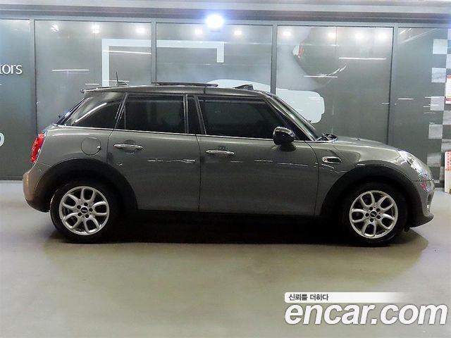 Mini Cooper 5Door HIGH 3rd — пробег 120 045 км — фото 3 из 5
