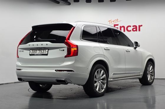Volvo XC90 T6 Inscription — пробег 71 365 км — фото 2 из 5