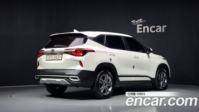 Kia Seltos из Кореи Encar