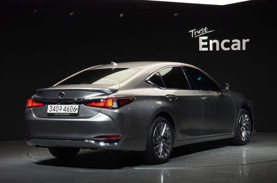 Lexus ES Executive — пробег 55 799 км — фото 2 из 5