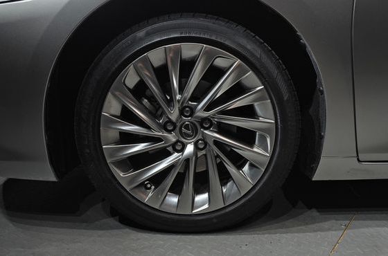 Lexus ES Executive — пробег 55 799 км — фото 5 из 5
