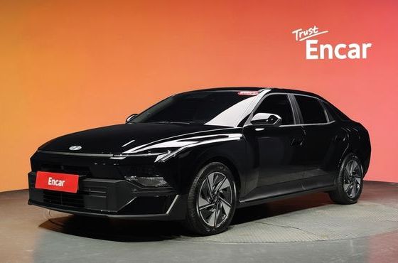 Hyundai AVANTE 2.0 Premium — пробег 112 км — фото 1 из 5