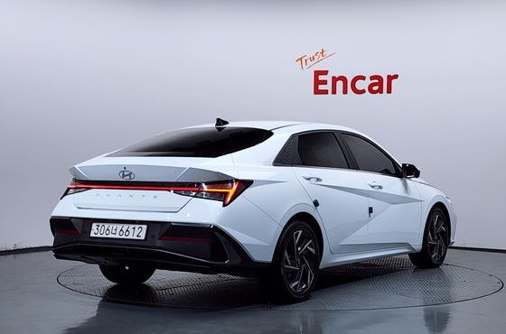 Hyundai AVANTE Inspiration — пробег 36 180 км — фото 2 из 5