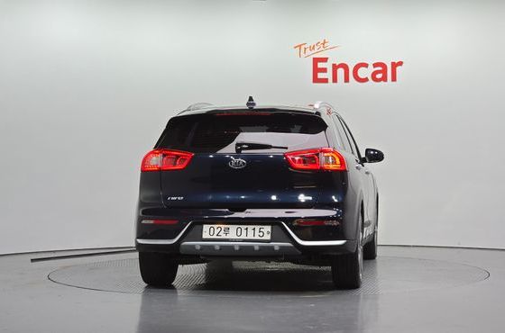 Kia Niro Noblesse — пробег 123 052 км — фото 4 из 5