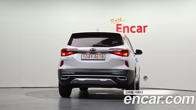 Kia Seltos из Кореи Encar