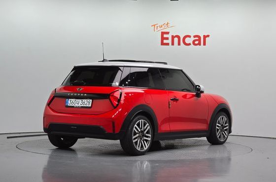 Mini Cooper Classic — пробег 8 277 км — фото 2 из 5