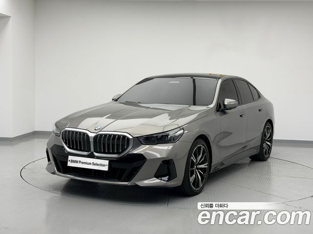 BMW 5-Series 530i xDrive M Sport — пробег 12 915 км — фото 1 из 5