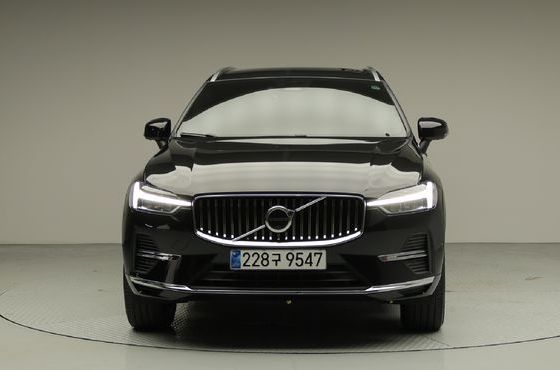 Volvo XC60 T8 Ultra Bright — пробег 20 726 км — фото 2 из 5