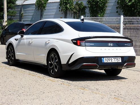 Hyundai Sonata 2.0 Premium — пробег 70 922 км — фото 3 из 5