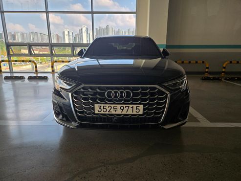 Audi A8 55 TFSI Quattro Premium LWB — пробег 800 км — фото 3 из 5