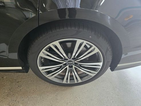 Audi A8 55 TFSI Quattro Premium LWB — пробег 800 км — фото 5 из 5