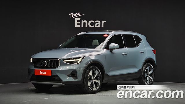 Volvo XC40 B4 Ultimate Bright — пробег 45 637 км — фото 1 из 5