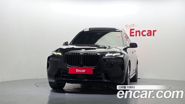 BMW X7 xDrive 40i Design Pure Excellence 6-Seater — пробег 30 910 км — фото 3 из 5