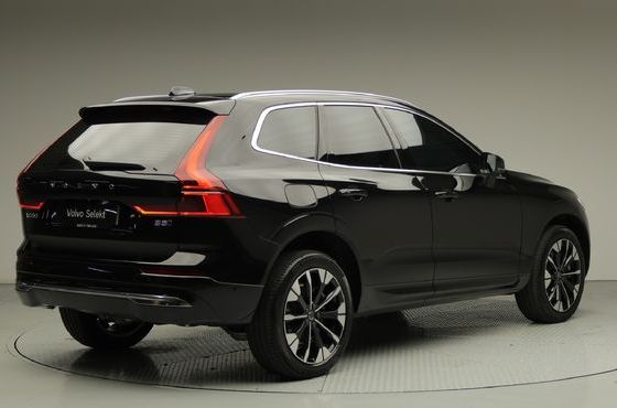Volvo XC60 B5 Ultra Bright Air Sus — пробег 4 060 км — фото 4 из 5