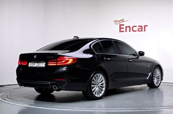 BMW 5-Series 530d Luxury Plus — пробег 146 162 км — фото 2 из 5