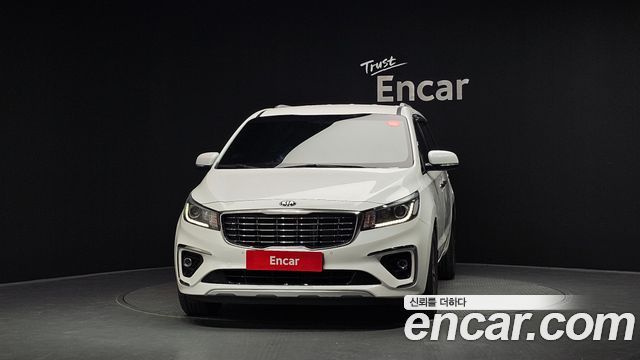 Kia Carnival 9-Seater Luxury — пробег 77 269 км — фото 3 из 5