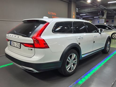 Volvo V90 D5 AWD — пробег 164 164 км — фото 2 из 5