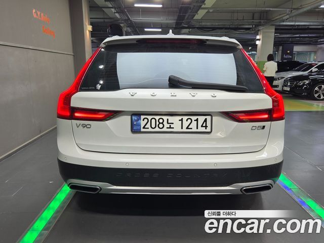 Volvo V90 D5 AWD — пробег 164 164 км — фото 4 из 5
