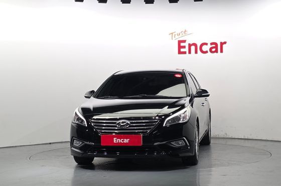 Hyundai Sonata 2.0 Smart — пробег 173 875 км — фото 3 из 5