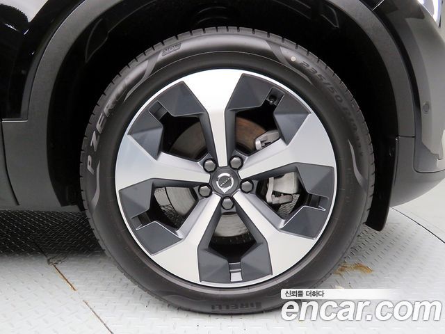 Volvo XC40 B4 Ultra Dark — пробег 107 км — фото 5 из 5
