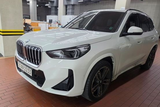 BMW X1 xDrive 20i M Sport — пробег 8 215 км — фото 2 из 5