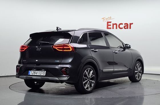 Kia Niro 1.6 HEV Noblesse Special — пробег 130 407 км — фото 2 из 5
