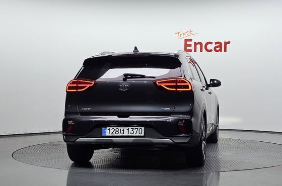 Kia Niro 1.6 HEV Noblesse Special — пробег 130 407 км — фото 4 из 5