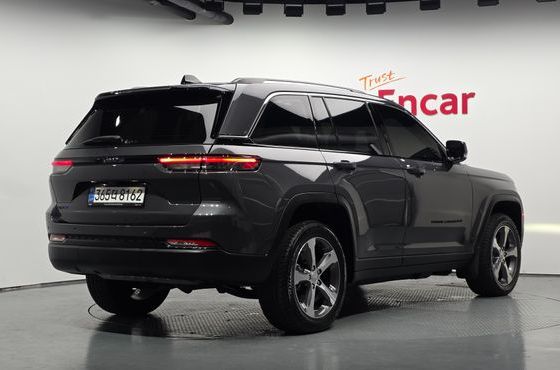 Jeep Cherokee 4xe Limited — пробег 23 197 км — фото 2 из 5