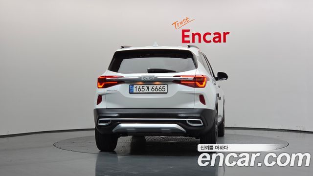 Kia Seltos из Кореи Encar