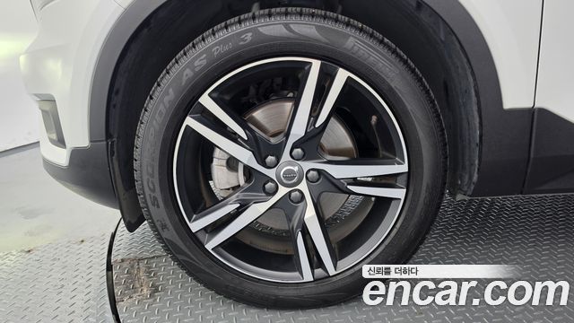 Volvo XC40 из Кореи Encar