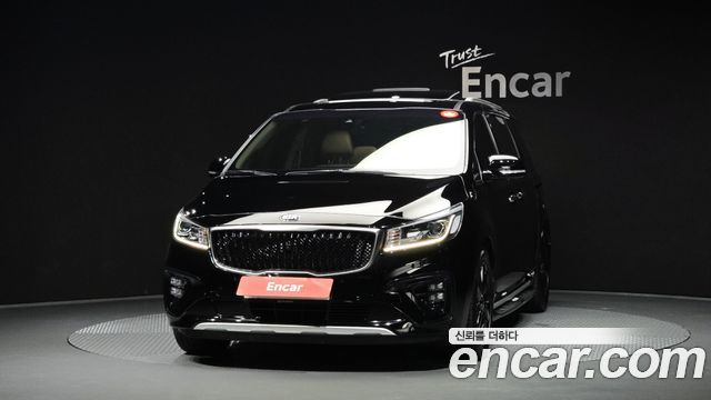 Kia Carnival 9-Seater Noblesse Special — пробег 140 239 км — фото 3 из 5