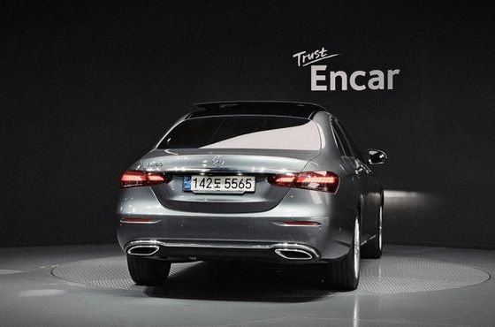 Mercedes-Benz E-Class E250 Exclusive — пробег 46 860 км — фото 4 из 5