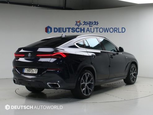 BMW X6 xDrive40i M Sport — пробег 72 550 км — фото 2 из 5