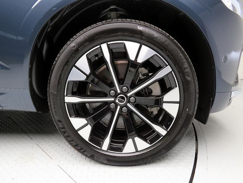 Volvo XC60 B5 Ultra Bright Air Sus — пробег 944 км — фото 5 из 5