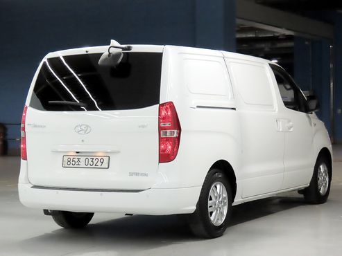 Hyundai Starex Van 3-Seater Smart — пробег 149 985 км — фото 4 из 5