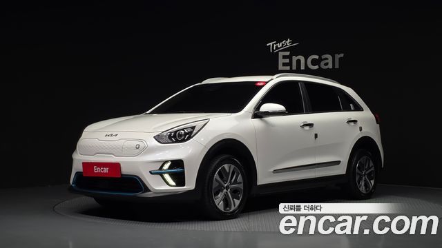 Kia Niro Prestige — пробег 90 841 км — фото 1 из 5