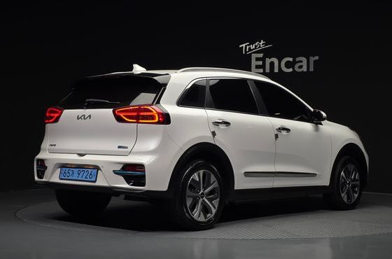 Kia Niro Prestige — пробег 90 841 км — фото 2 из 5