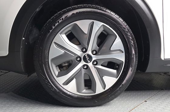 Kia Niro Prestige — пробег 90 841 км — фото 5 из 5