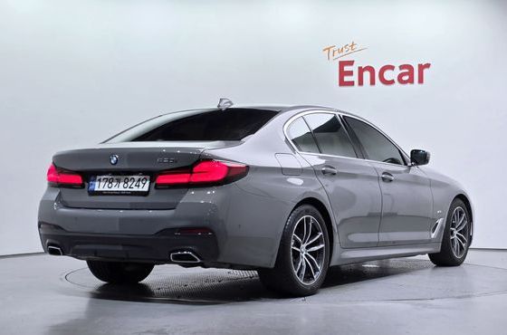 BMW 5-Series 520i M Sport — пробег 51 190 км — фото 2 из 5