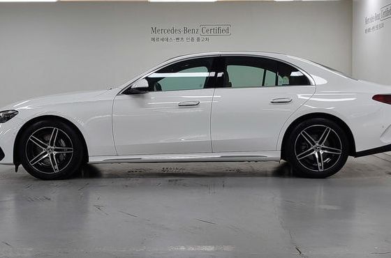 Mercedes-Benz E-Class E200 AMG Line — пробег 1 219 км — фото 4 из 5