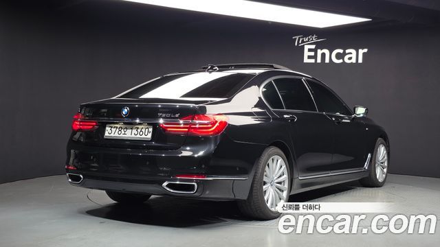BMW 7-Series 730Ld xDrive — пробег 102 478 км — фото 2 из 5