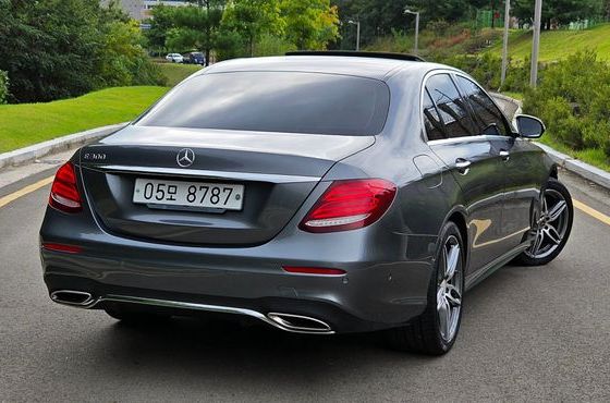 Mercedes-Benz E-Class E300 AMG Line — пробег 40 270 км — фото 2 из 5