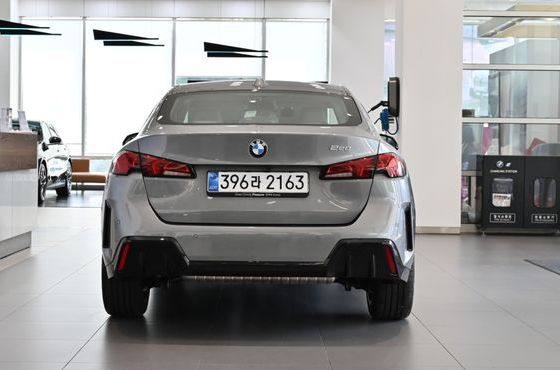 BMW 2-Series 220 M Sport Design — пробег 4 031 км — фото 3 из 5