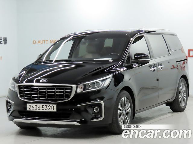 Kia Carnival 9-Seater Luxury — пробег 79 288 км — фото 1 из 5