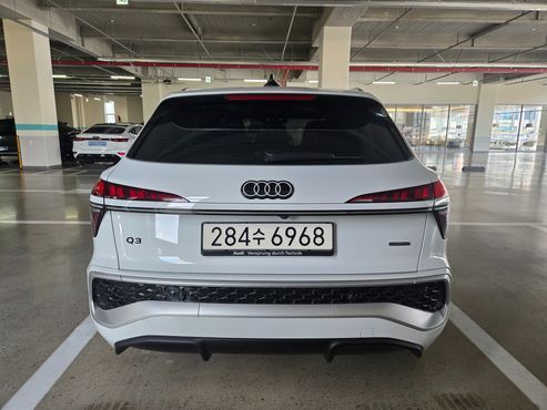 Audi Q3 TFSI Quattro S Line — пробег 4 284 км — фото 3 из 5