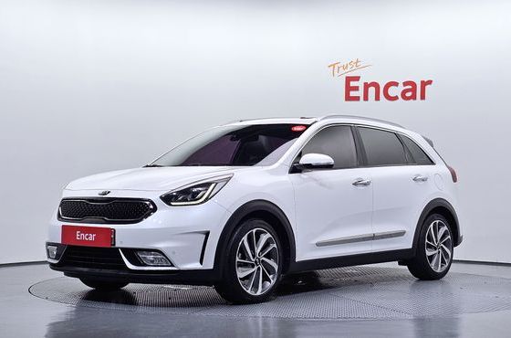 Kia Niro Noblesse — пробег 126 954 км — фото 1 из 5