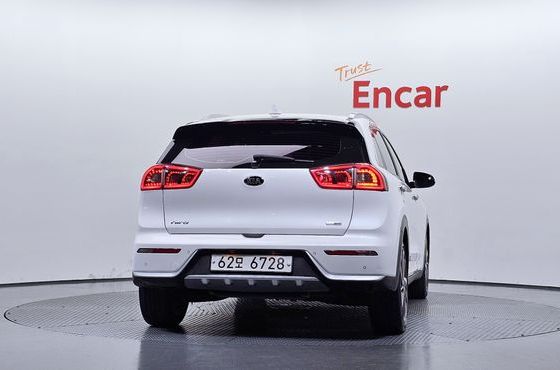 Kia Niro Noblesse — пробег 126 954 км — фото 4 из 5