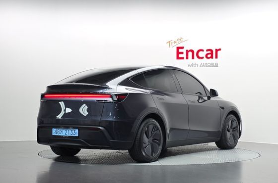 Tesla Model Y Premium Long Range AWD — пробег 3 466 км — фото 2 из 5
