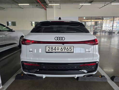 Audi Q5 45 TFSI Quattro Sportback S Line — пробег 1 703 км — фото 4 из 5