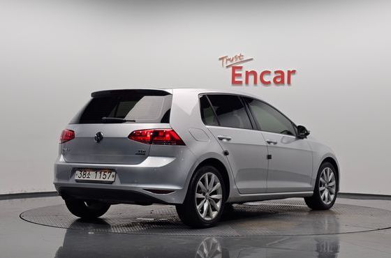Volkswagen Golf 1.6 TDI — пробег 121 108 км — фото 2 из 5